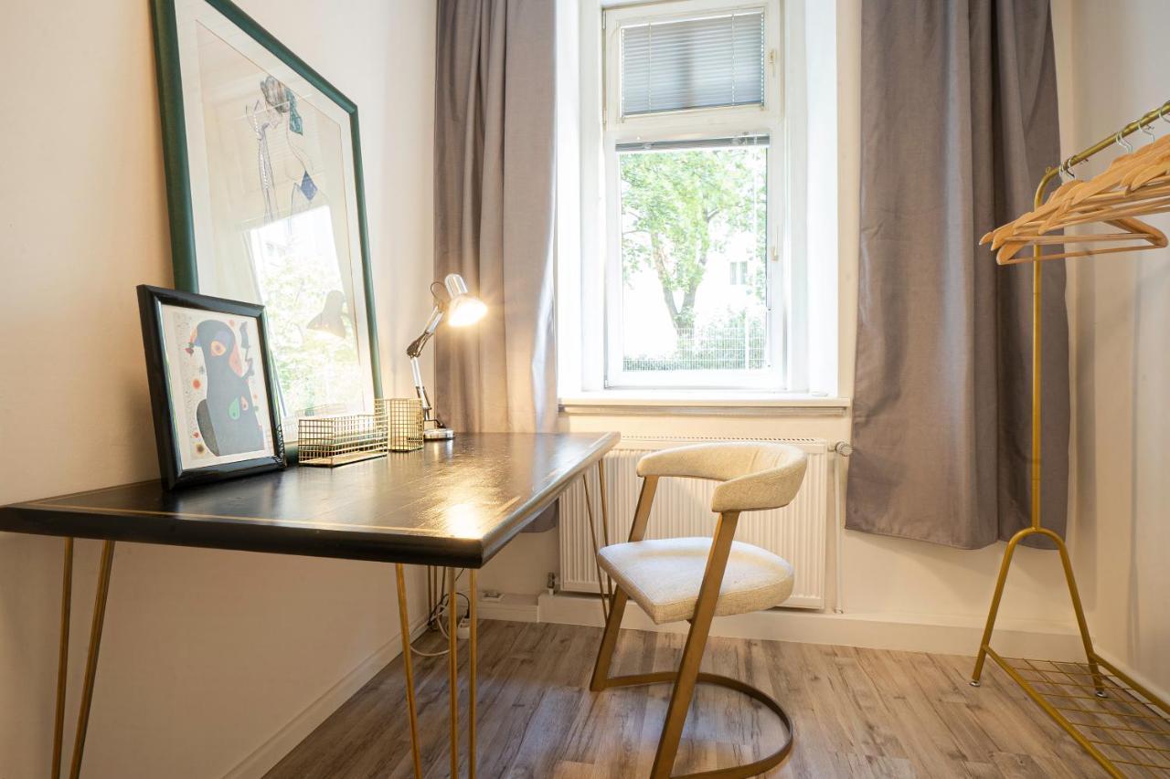 2-Room Apartment On The First Floor With Designer Renovation. Exit To The Courtyard. 15 Minutes To Schloss Schoenbrunn 비엔나 외부 사진